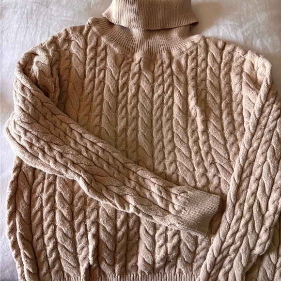 Neuflora Turtle Neck - Picture 3 of 4